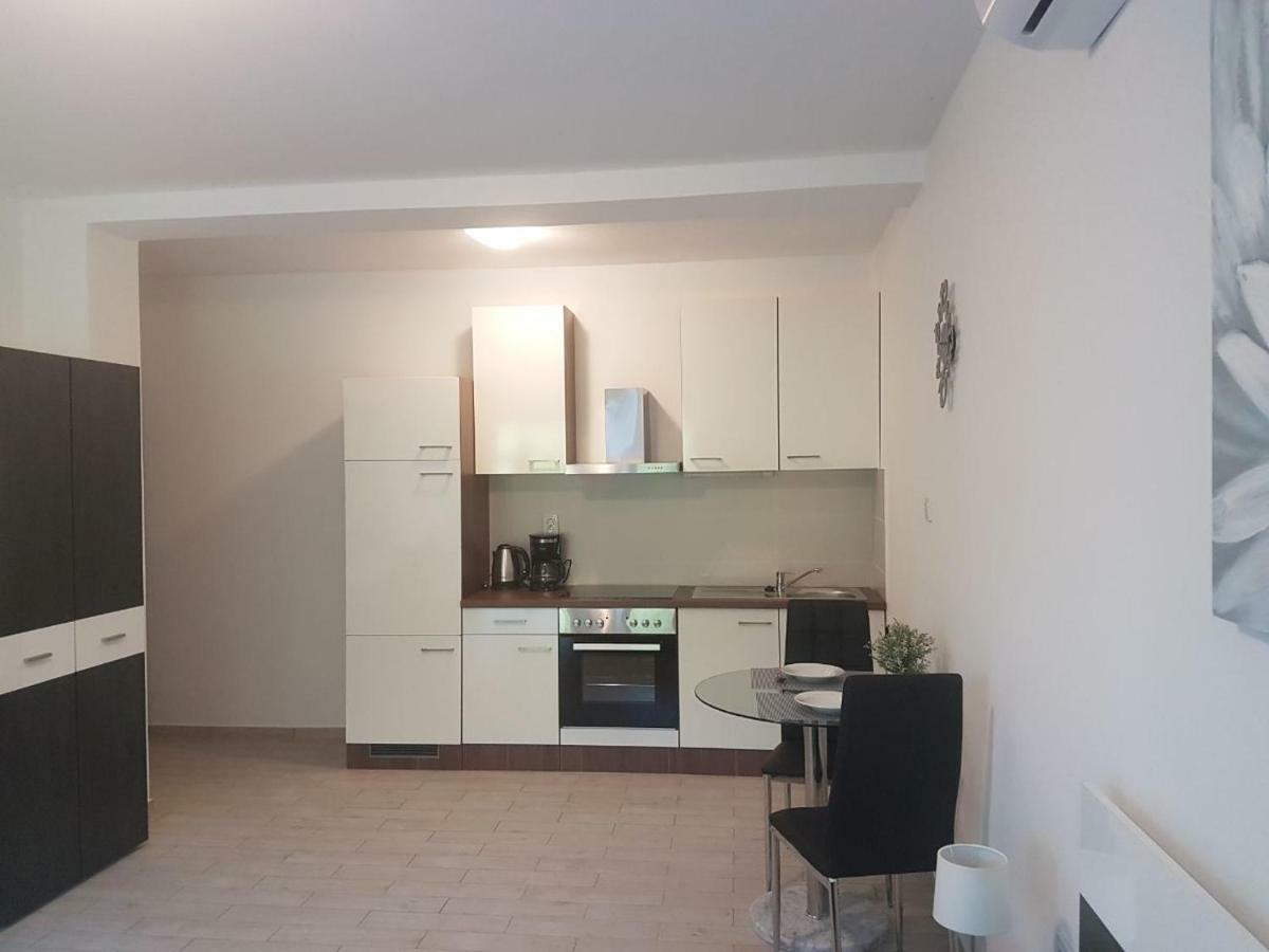 Lucija Apartment *